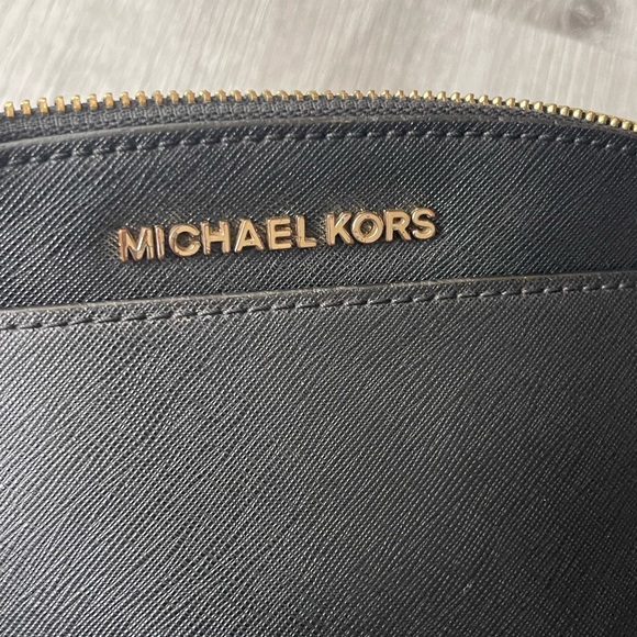 Michael Kors Crossbody Purse - Picture 5 of 8